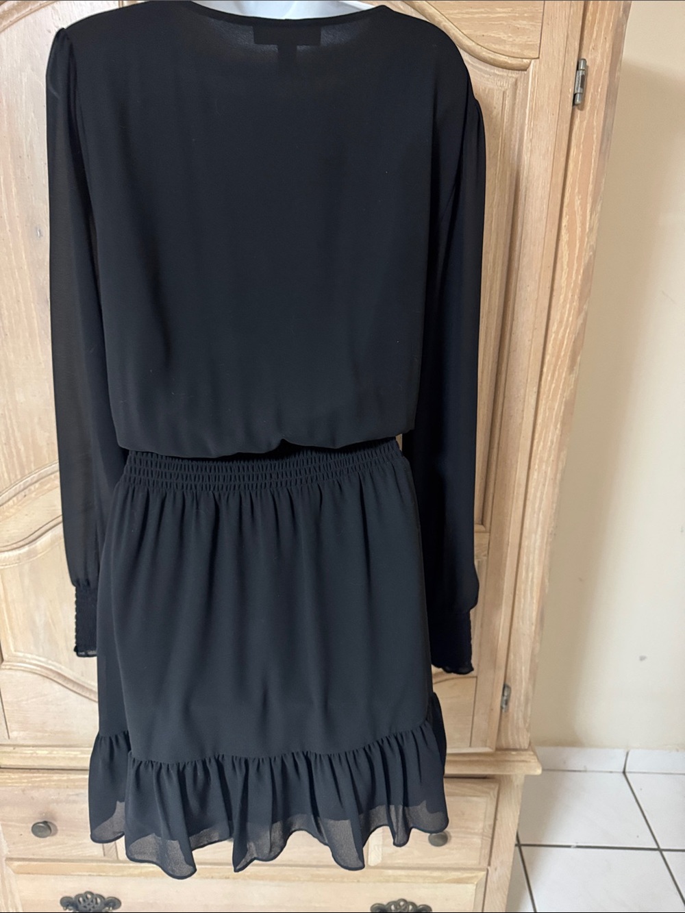 NEW MICHAEL Michael Kors Black Long-Sleeve Smocked Waist Tiered Dress - Picture 10 of 11